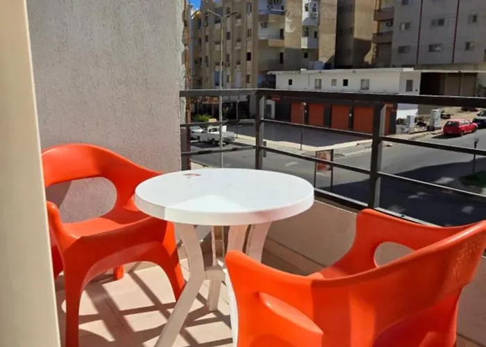 Tiba Golden White Lagoon شقة